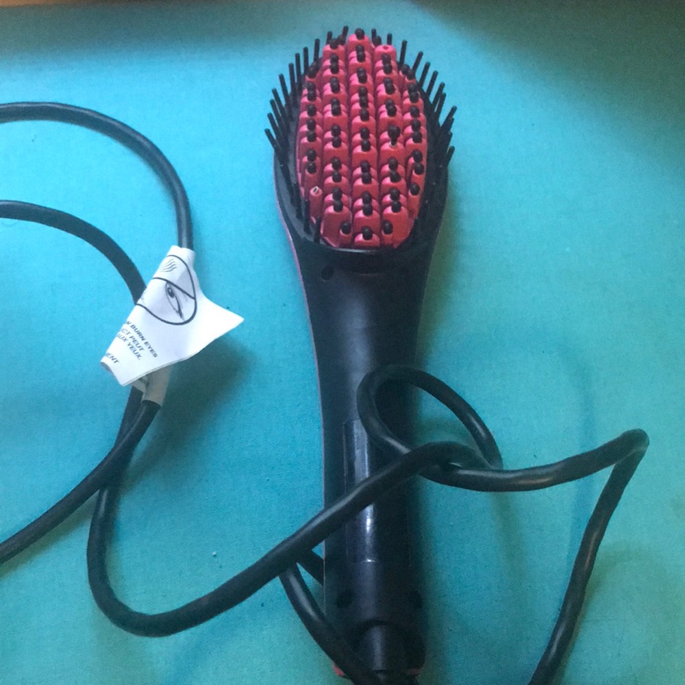Hairbrush straightener